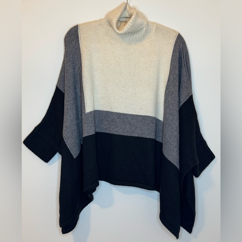 Ami Dans La Rue Women’s Color Block Turtleneck Sweater Poncho Size XS/S